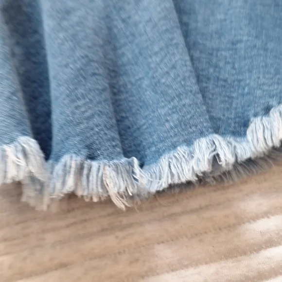 🆕️ [6] Tribal Jean  skirt - Picture 4 of 6